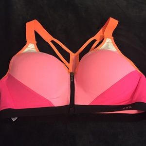 Victoria's Secret Sports Bra, NWOT, Size 38C